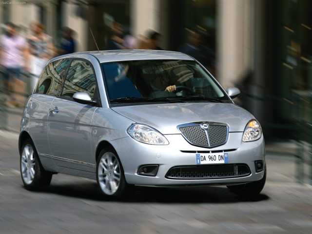 lancia ypsilon pic #38137