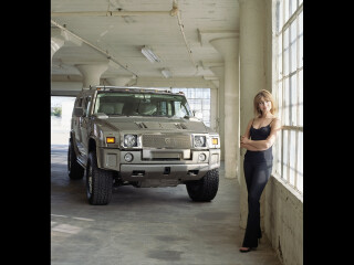 STRUT Hummer H2