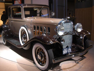 Oldsmobile F-32