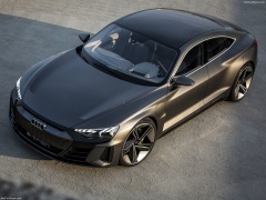 Audi e-tron GT pic