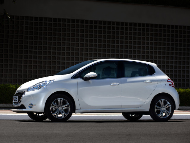 peugeot 208 pic #99753