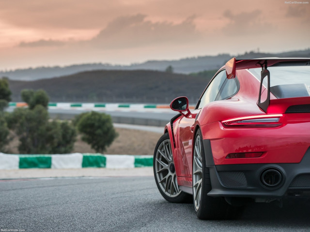 porsche 911 gt2 rs pic #183192