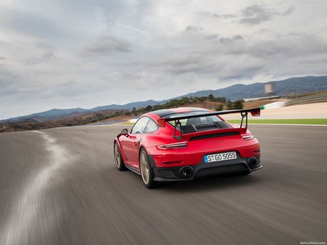 porsche 911 gt2 rs pic #183209