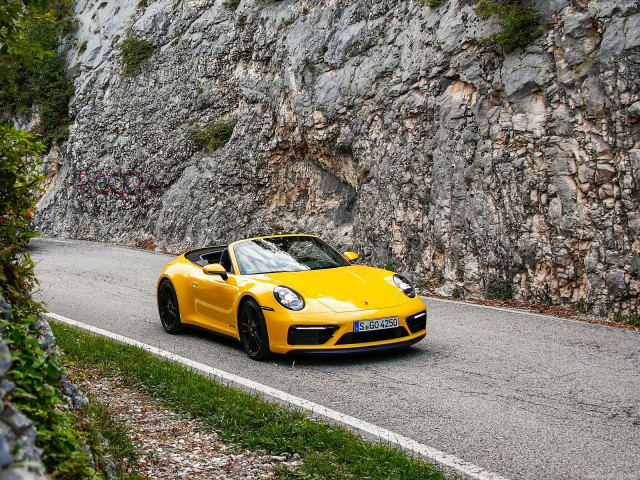 porsche 911 carrera gts pic #200111