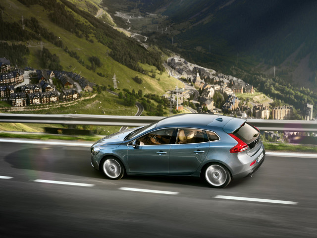 volvo v40 pic #104544