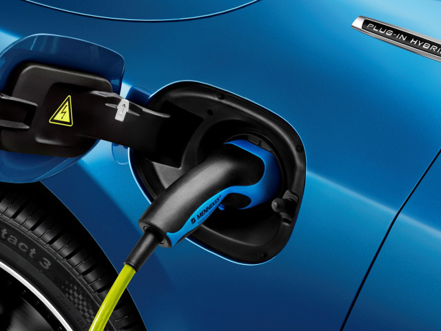 volvo v60 plug-in hybrid pic #117443