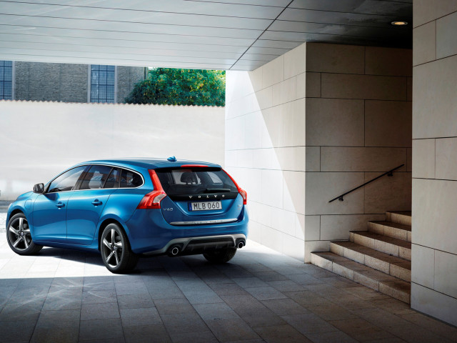 volvo v60 plug-in hybrid pic #117444