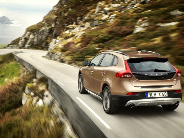 volvo v40 cross country pic #126502