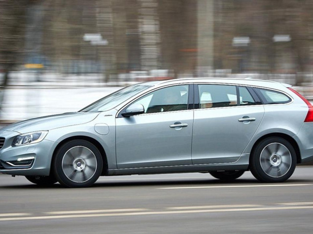 volvo v60 plug-in hybrid pic #153597