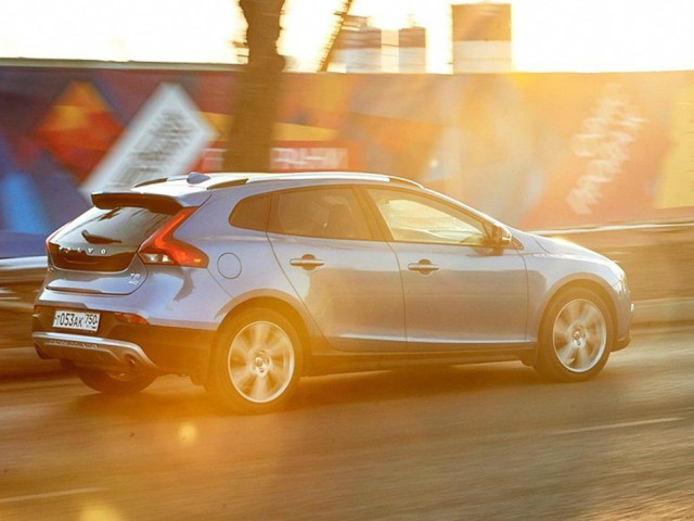 volvo v40 cross country pic #155332