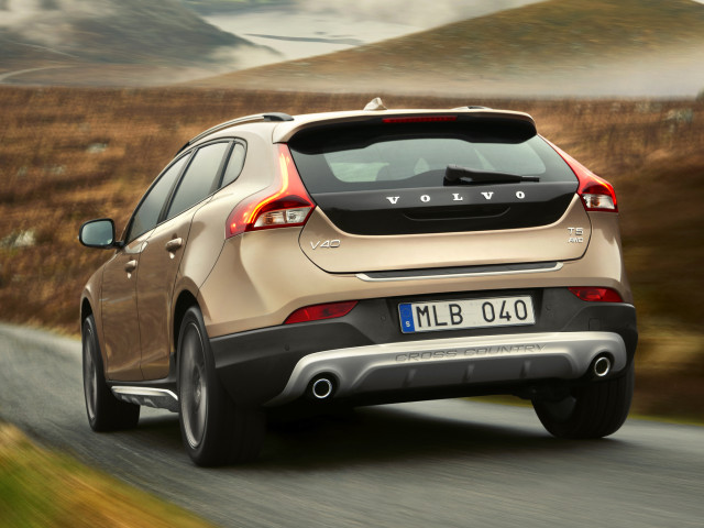 volvo v40 pic #95737