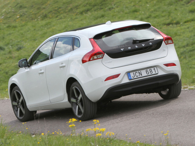 volvo v40 pic #96746