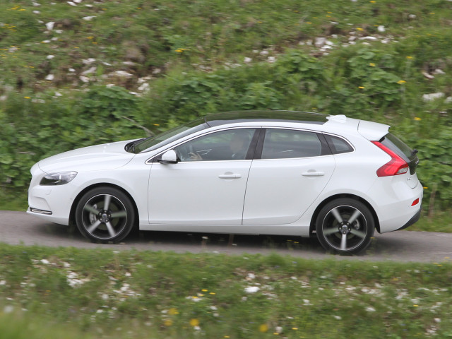 volvo v40 pic #96751