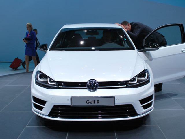 volkswagen golf r pic #102364