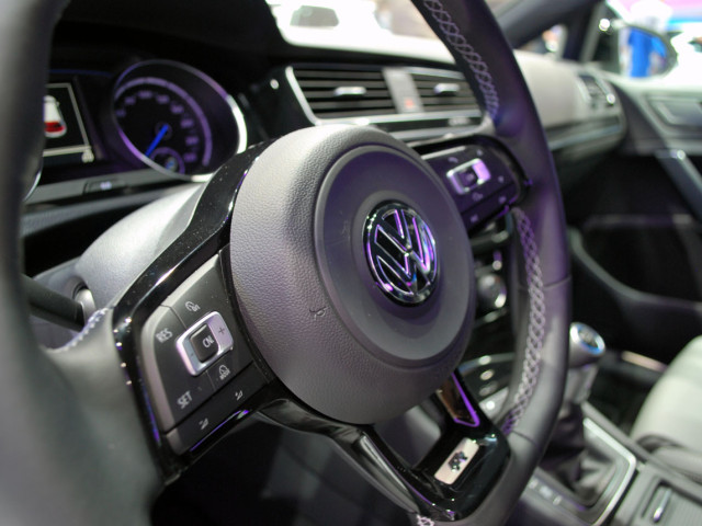 volkswagen golf r pic #102371