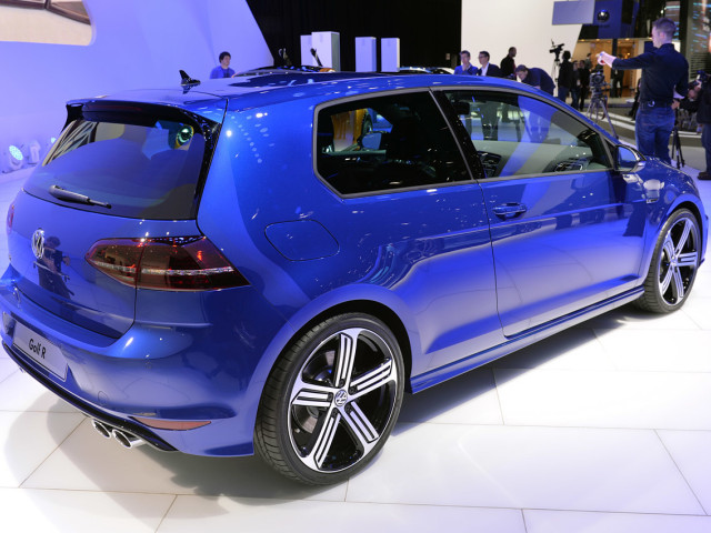 volkswagen golf r pic #106240