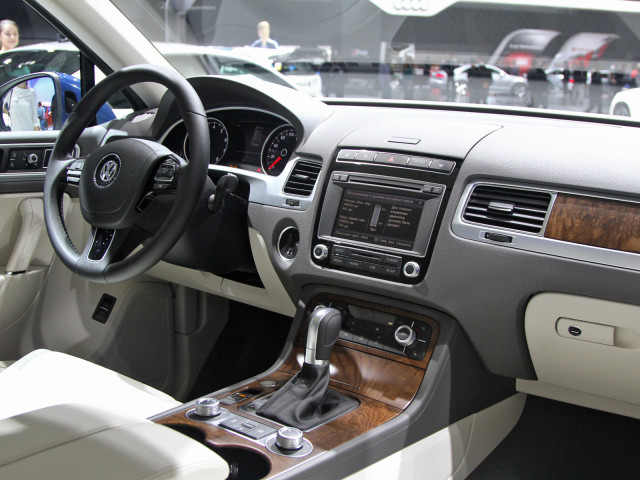 volkswagen touareg pic #127836