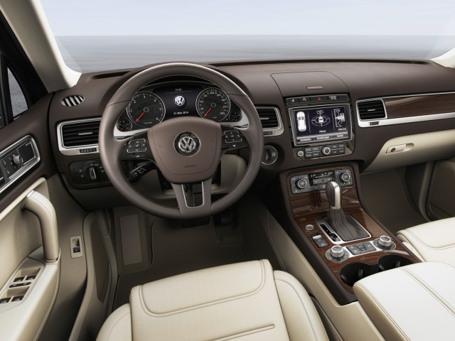 volkswagen touareg pic #134358