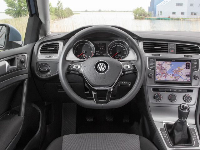 volkswagen golf tdi bluemotion pic #135149