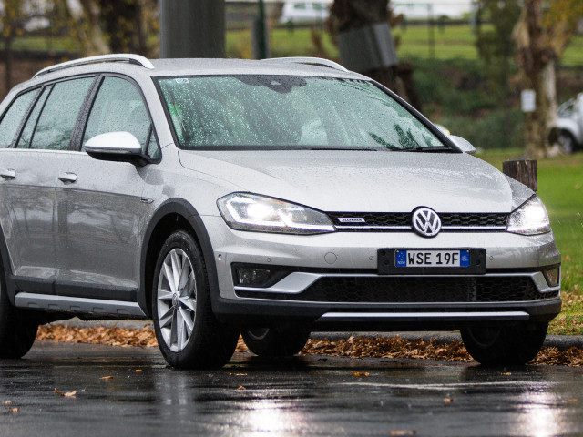 volkswagen golf alltrack pic #179350