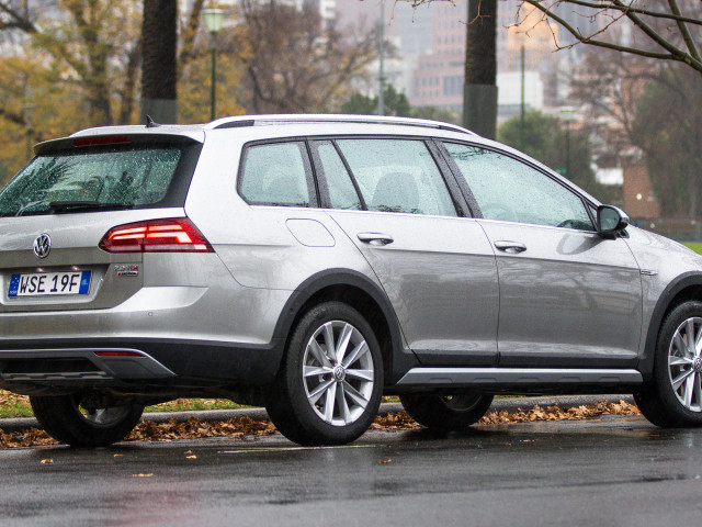 volkswagen golf alltrack pic #179351