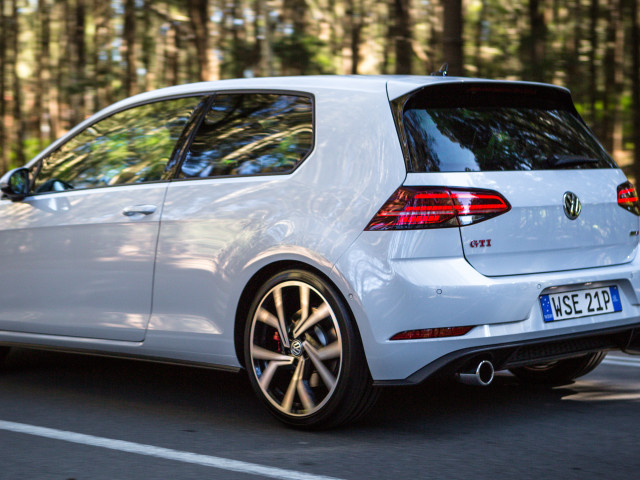 volkswagen golf gti performance edition 1 pic #180655