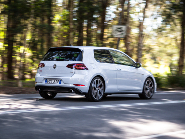 volkswagen golf gti performance edition 1 pic #180659