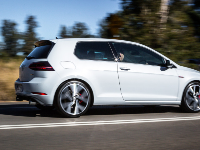 volkswagen golf gti performance edition 1 pic #180667