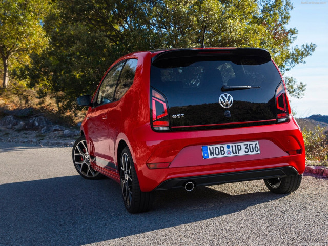 volkswagen up pic #185609