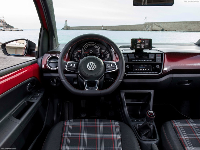 volkswagen up pic #185615