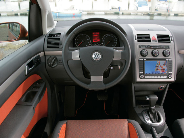 volkswagen crosstouran pic #39658