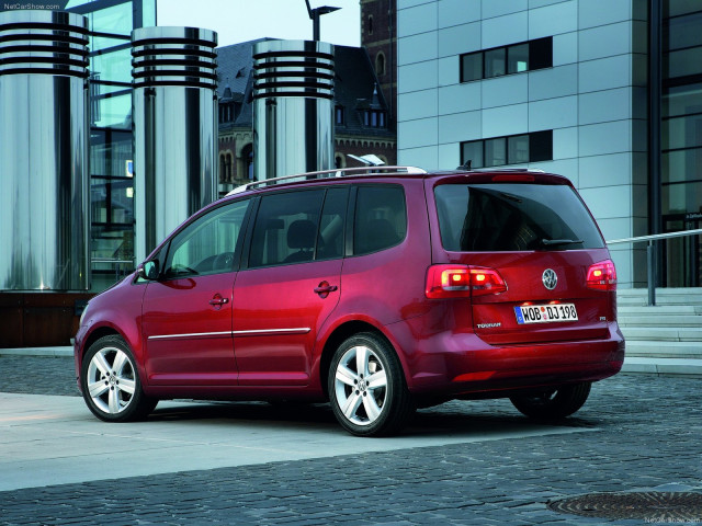 volkswagen touran pic #74056