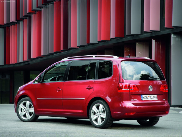 volkswagen touran pic #74057