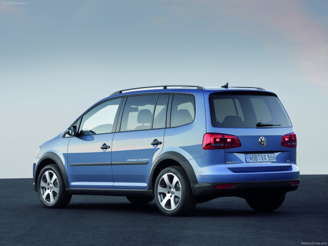 volkswagen crosstouran pic #75213