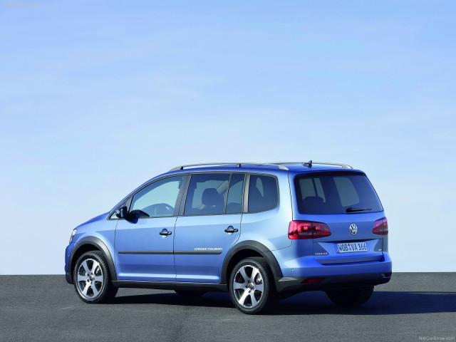 volkswagen crosstouran pic #75215