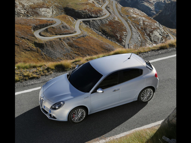 alfa romeo giulietta pic #109497