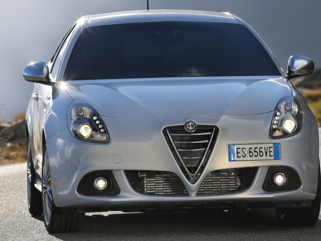 alfa romeo giulietta pic #109499