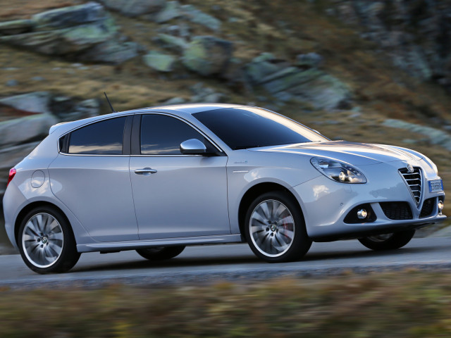 alfa romeo giulietta pic #109500