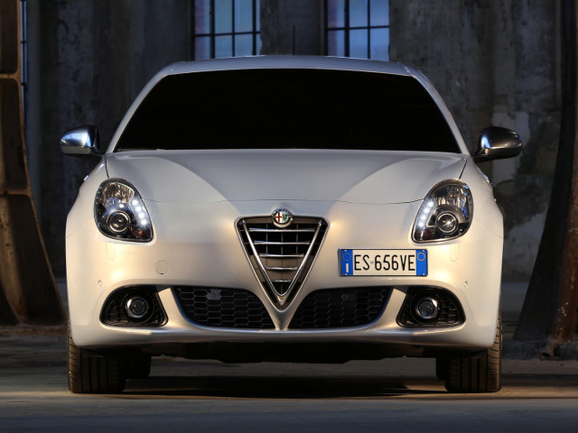 alfa romeo giulietta pic #109512