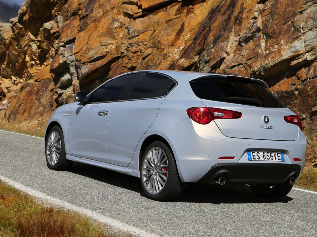 alfa romeo giulietta pic #109530