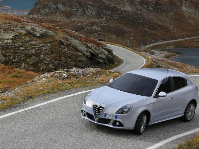 alfa romeo giulietta pic #109536