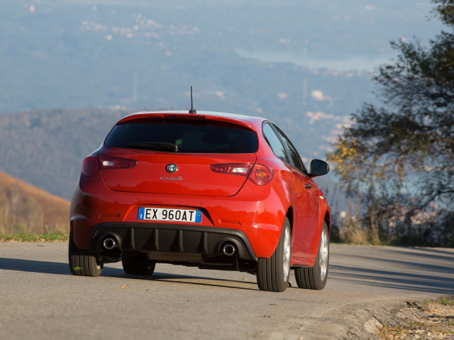 alfa romeo giulietta sprint pic #131522