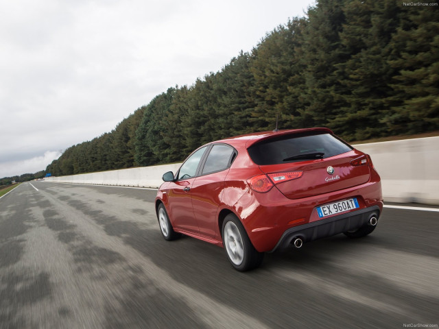 alfa romeo giulietta sprint pic #131524