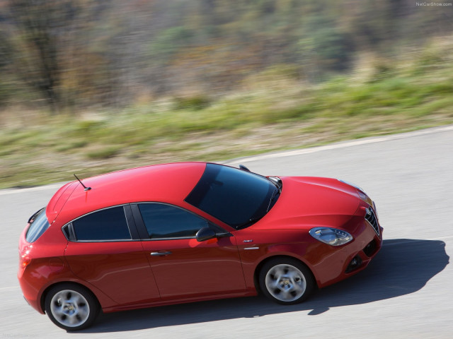 alfa romeo giulietta sprint pic #131538