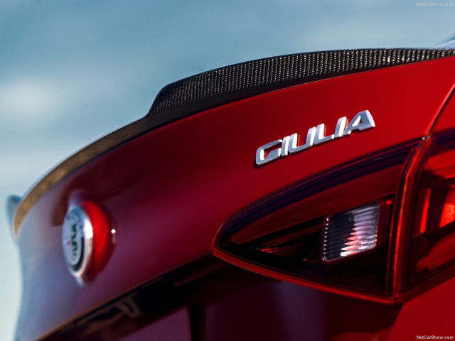 alfa romeo giulia pic #154788