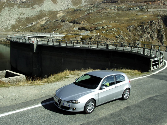 alfa romeo 147 3-door pic #15770