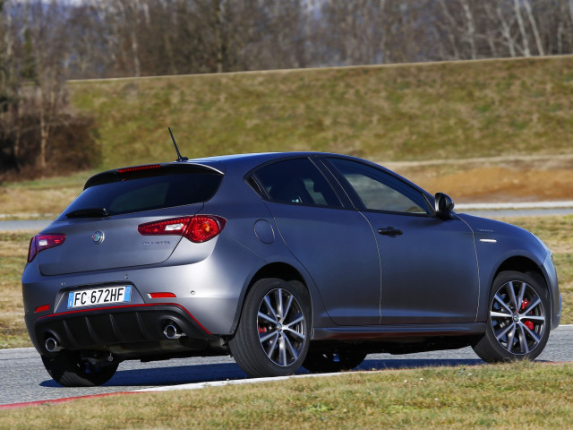 alfa romeo giulietta pic #161421