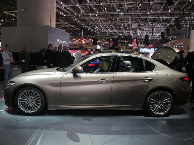 alfa romeo giulia pic #162034