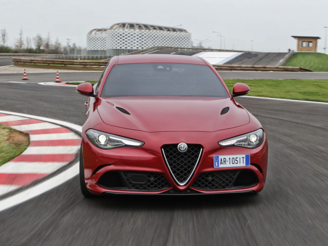 alfa romeo giulia quadrifoglio pic #164669