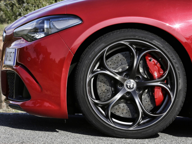 alfa romeo giulia quadrifoglio pic #164676